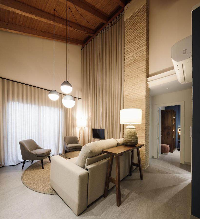 Terra Triana Apartments Севиля Екстериор снимка
