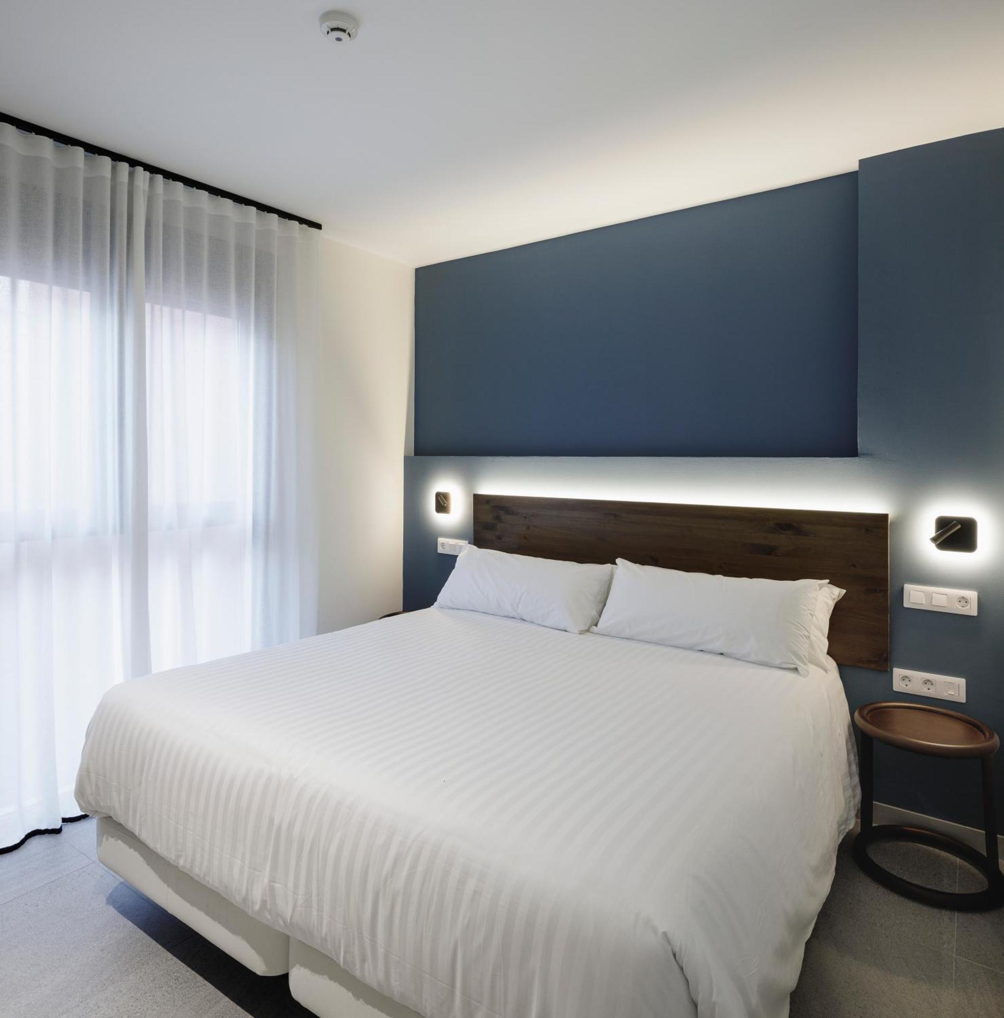 Terra Triana Apartments Севиля Екстериор снимка