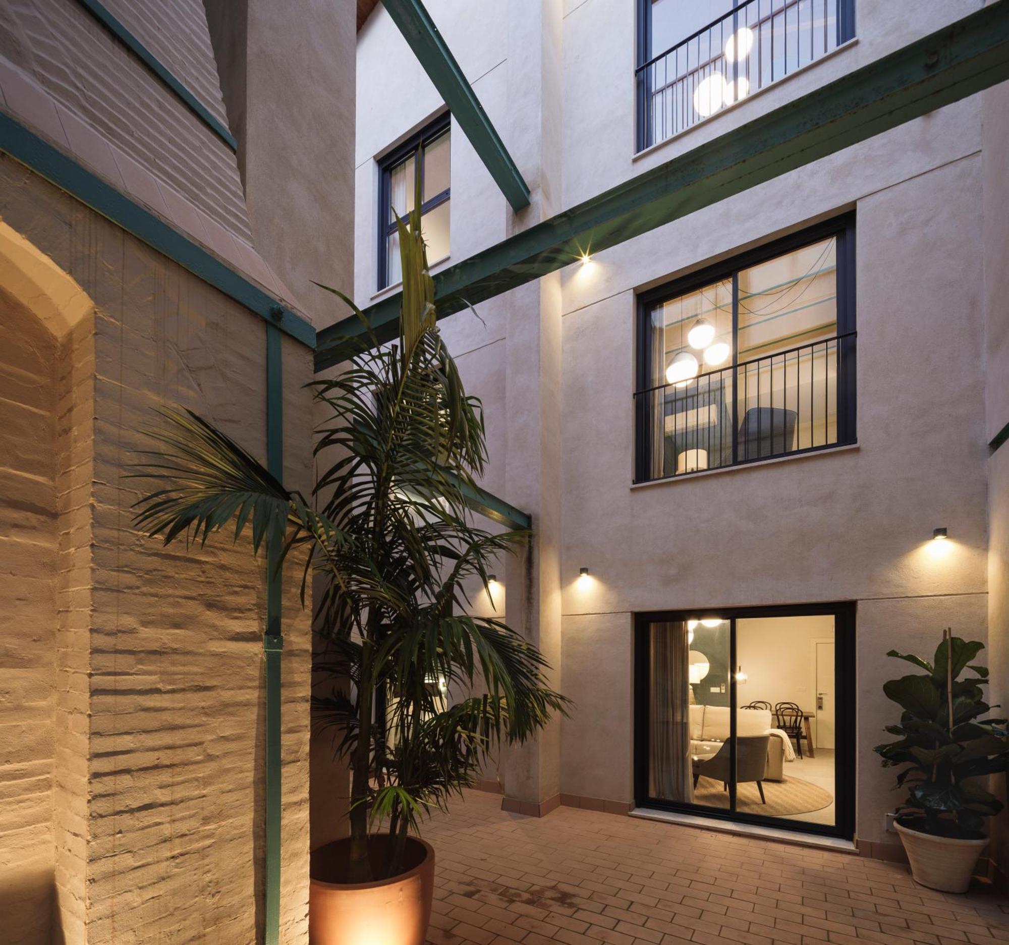 Terra Triana Apartments Севиля Екстериор снимка