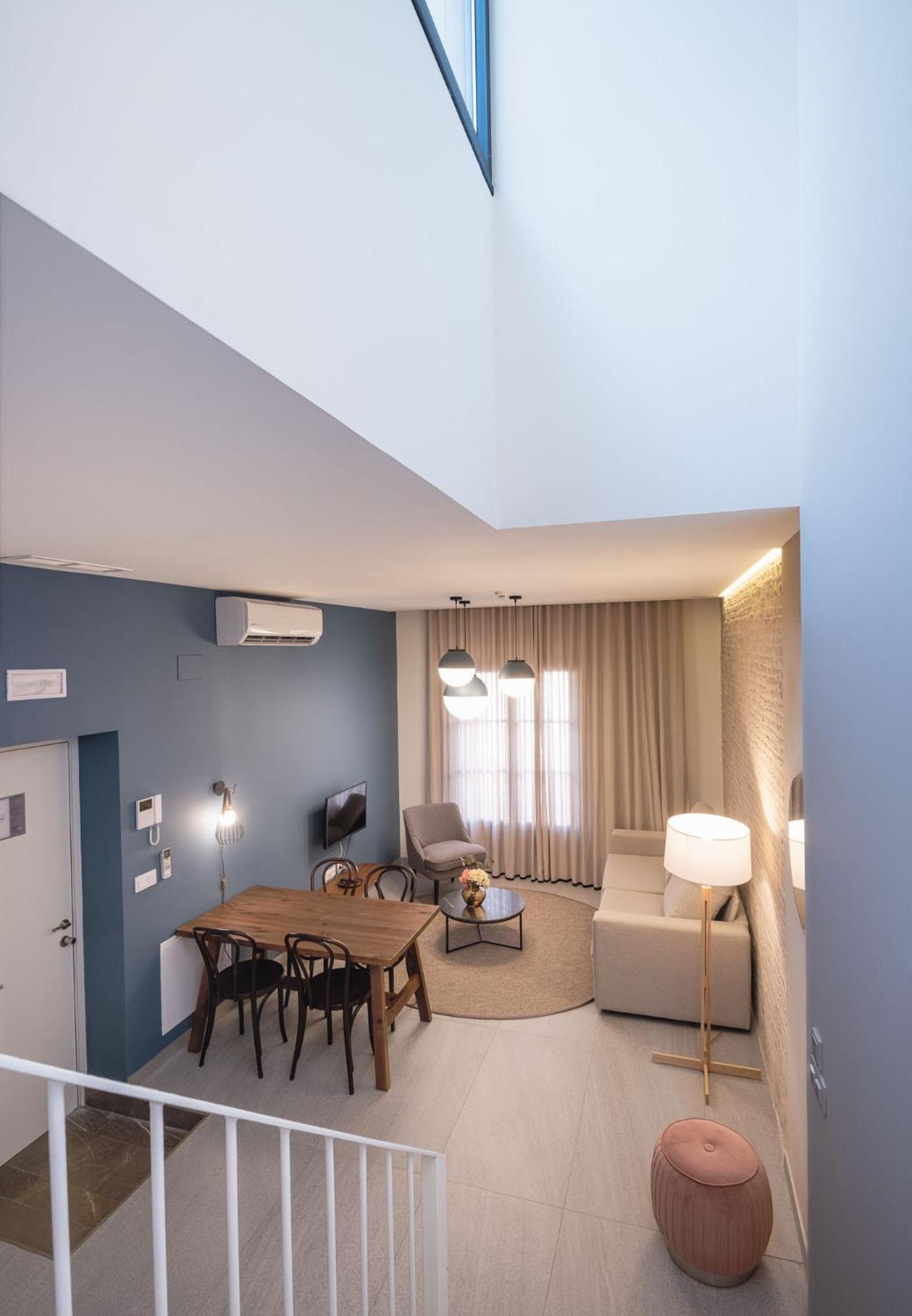 Terra Triana Apartments Севиля Екстериор снимка