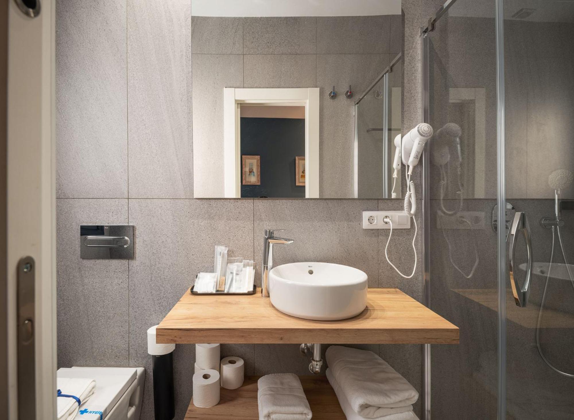 Terra Triana Apartments Севиля Екстериор снимка