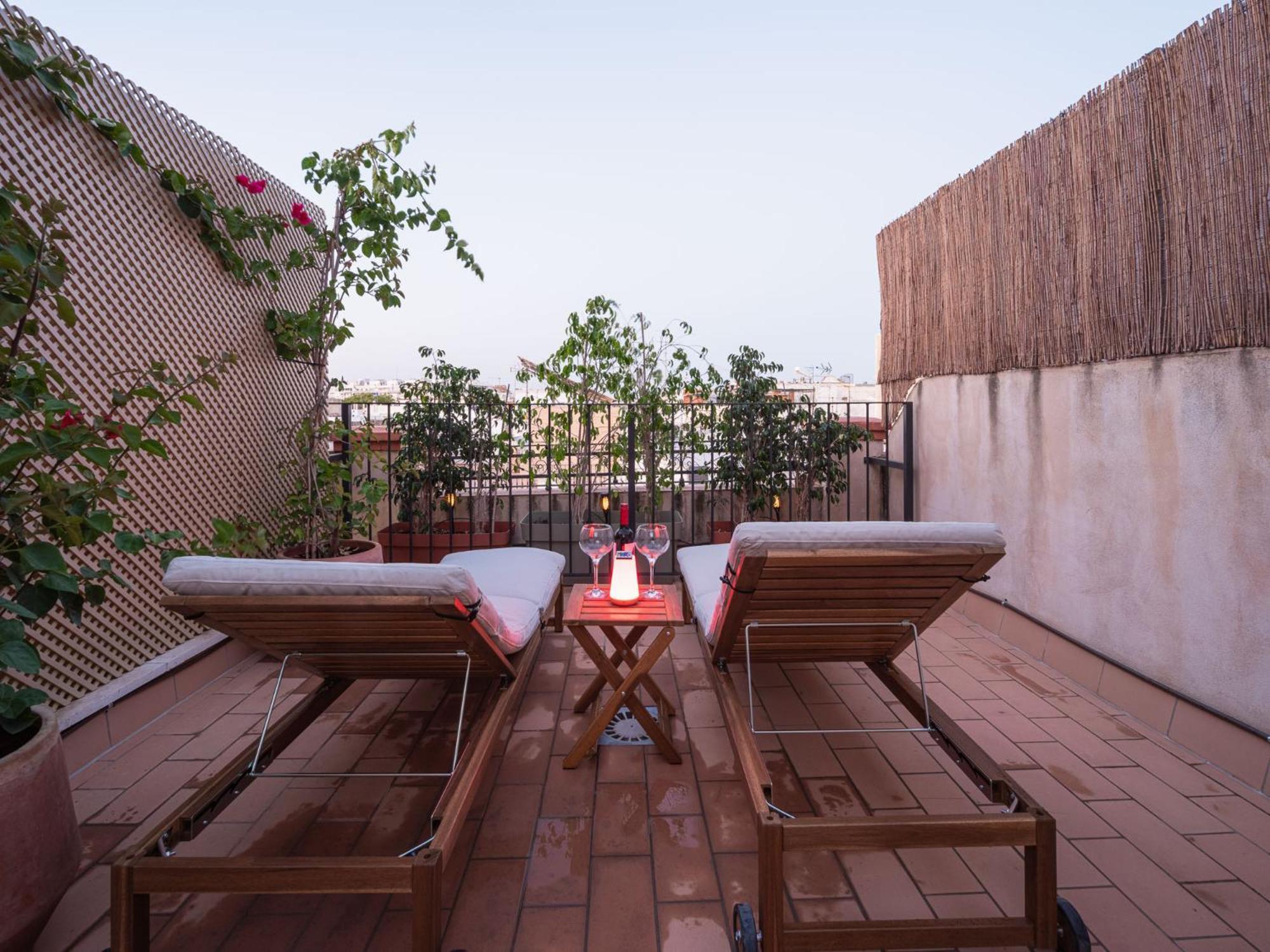 Terra Triana Apartments Севиля Екстериор снимка