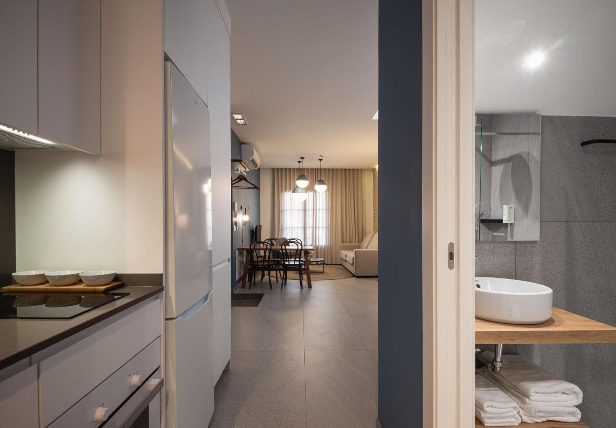 Terra Triana Apartments Севиля Екстериор снимка
