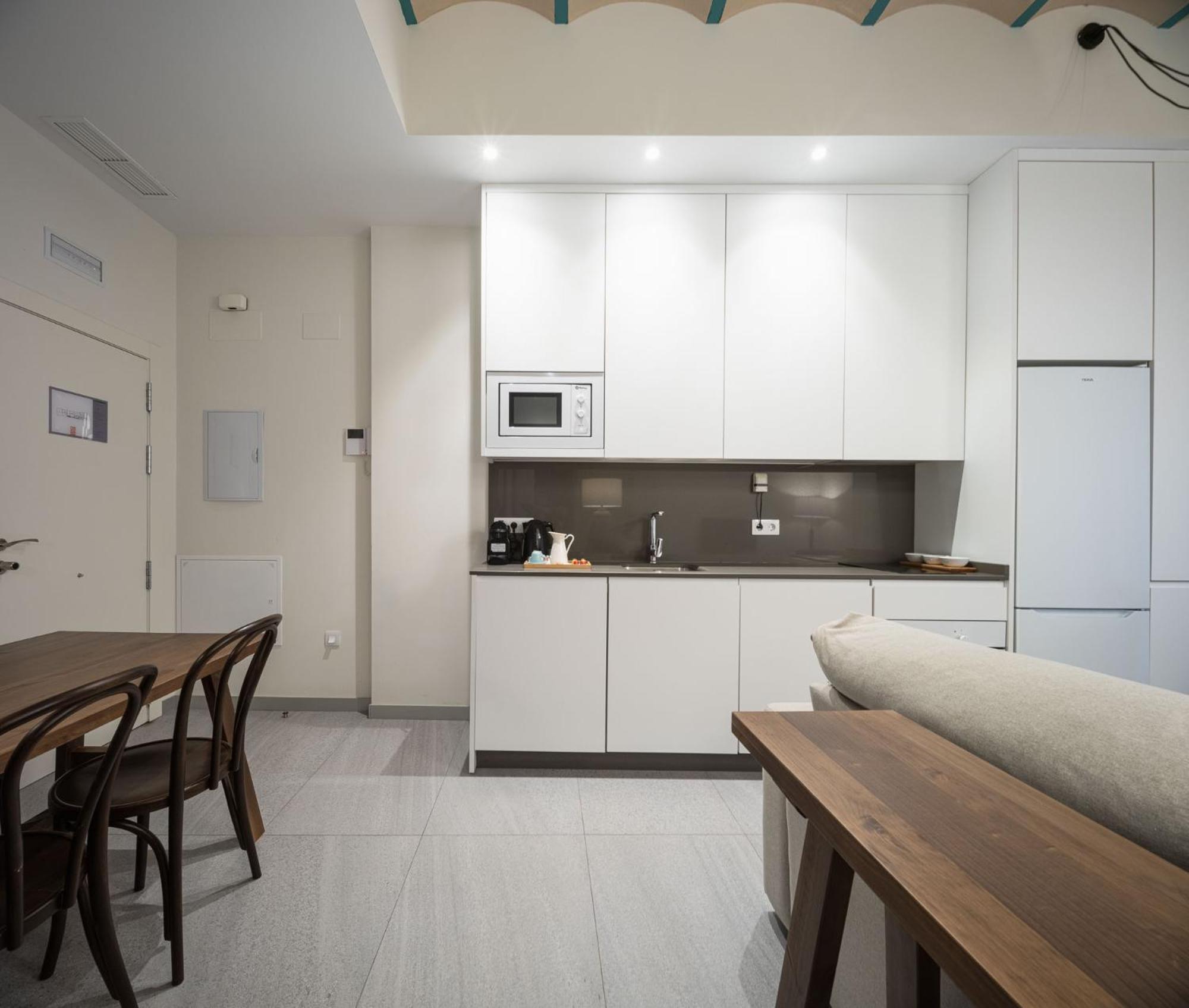 Terra Triana Apartments Севиля Екстериор снимка