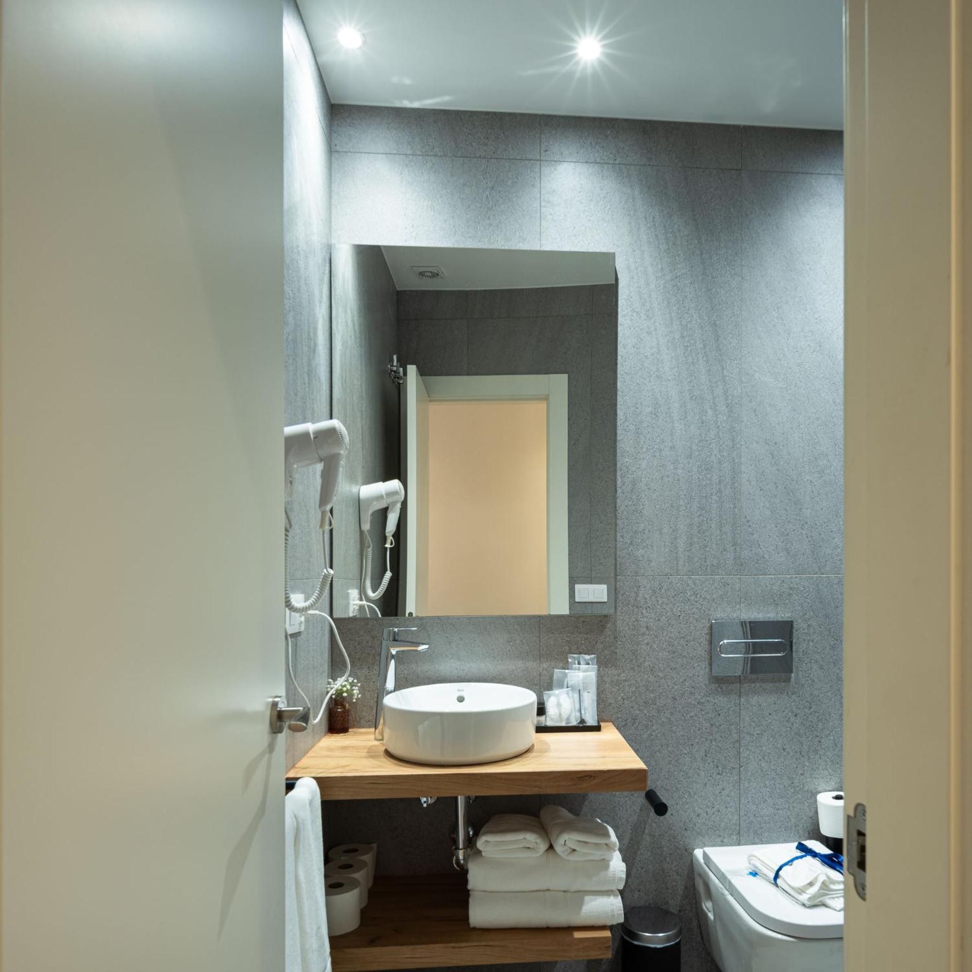 Terra Triana Apartments Севиля Екстериор снимка